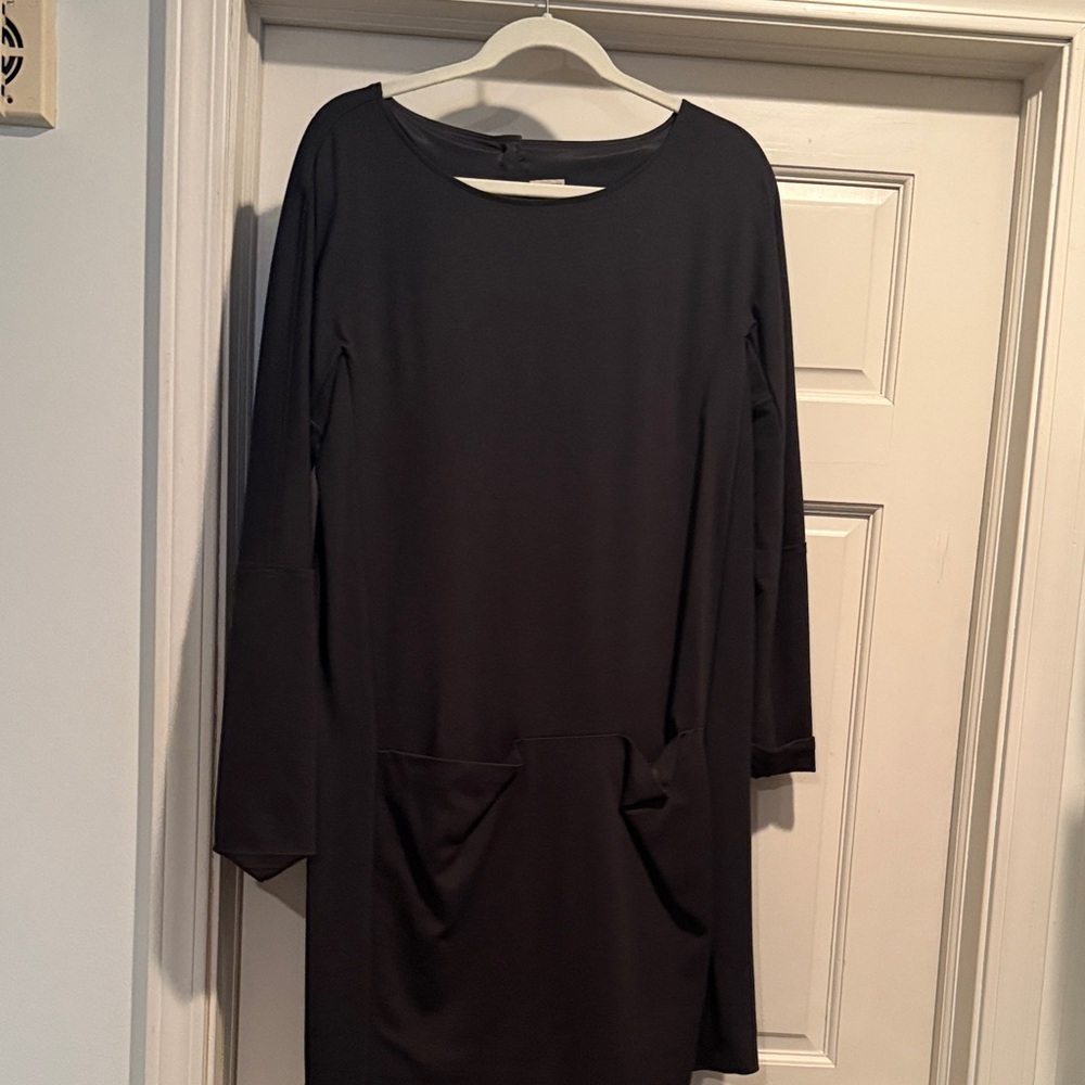 Chic Long Sleeve Black Dress
